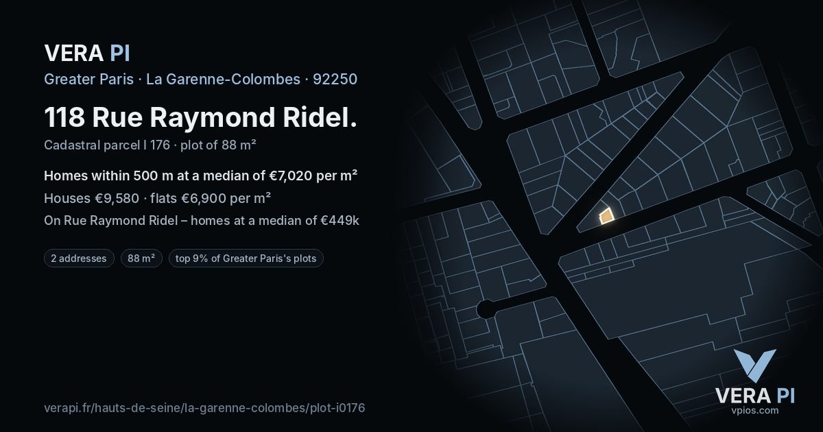 118 Rue Raymond Ridel, La Garenne-Colombes at night – the plot lit, the parcels around coloured by the prices near them