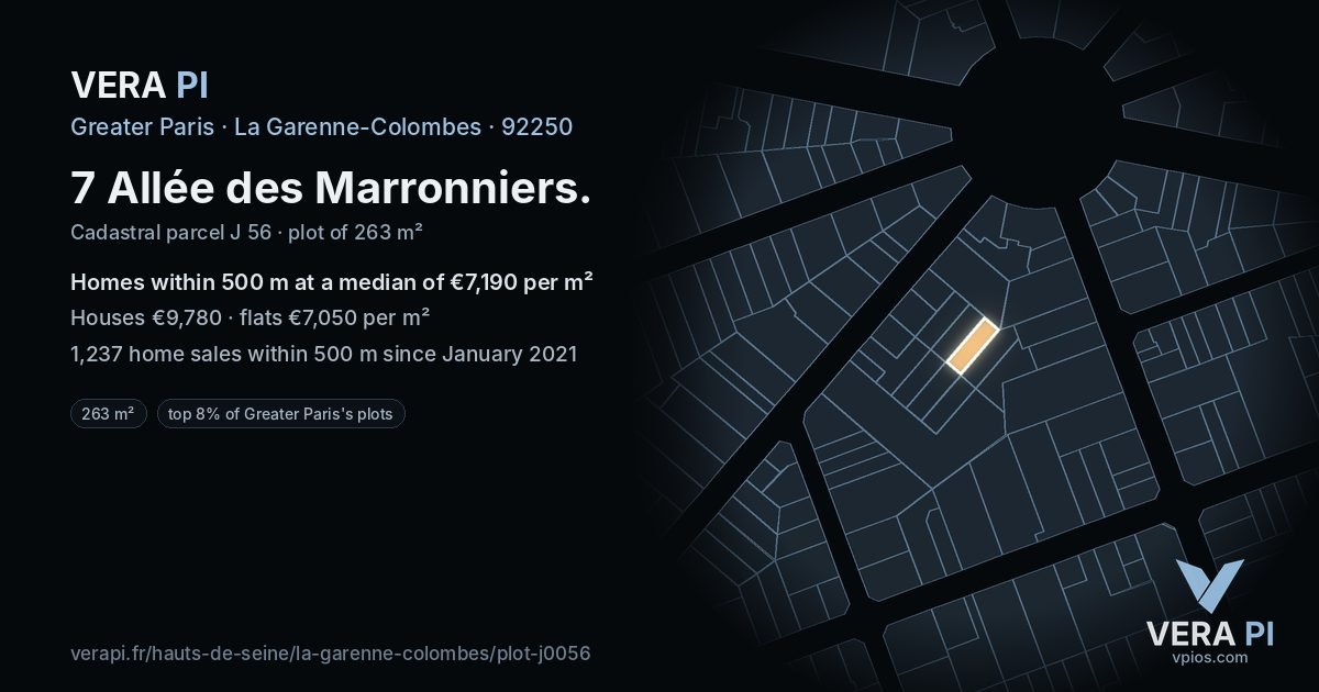 7 Allée des Marronniers, La Garenne-Colombes at night – the plot lit, the parcels around coloured by the prices near them