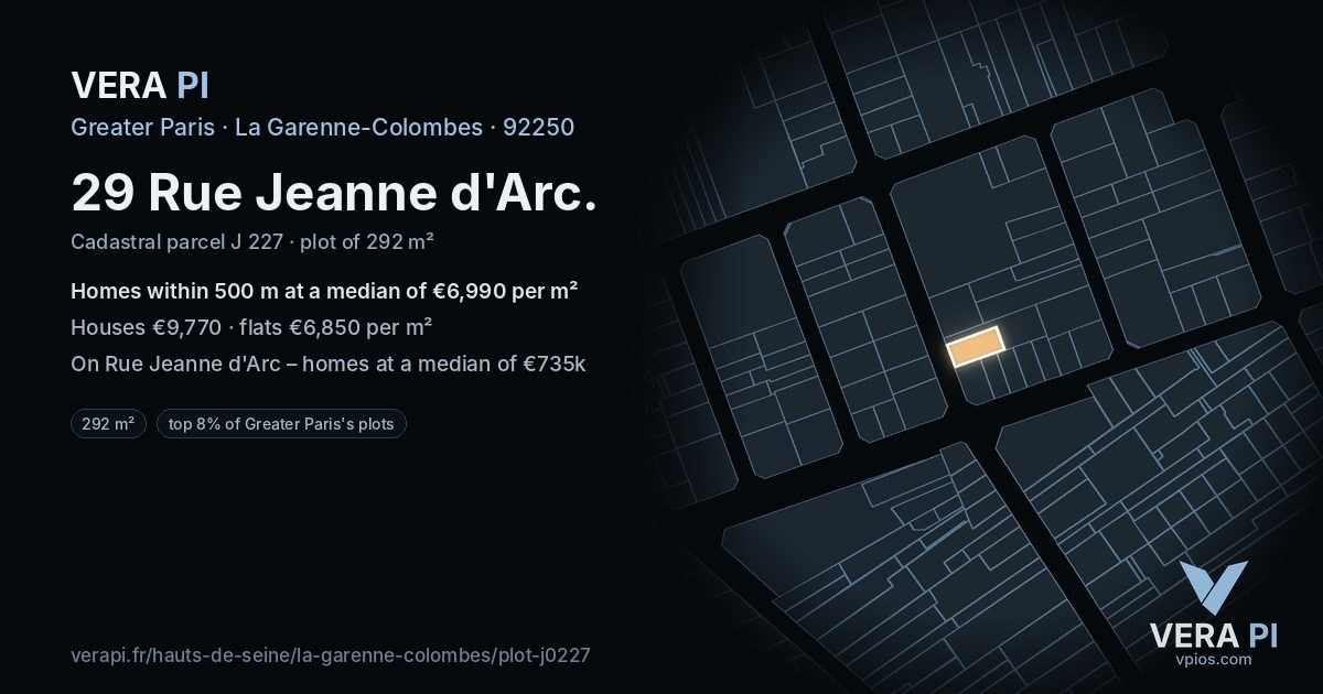 29 Rue Jeanne d'Arc, La Garenne-Colombes at night – the plot lit, the parcels around coloured by the prices near them