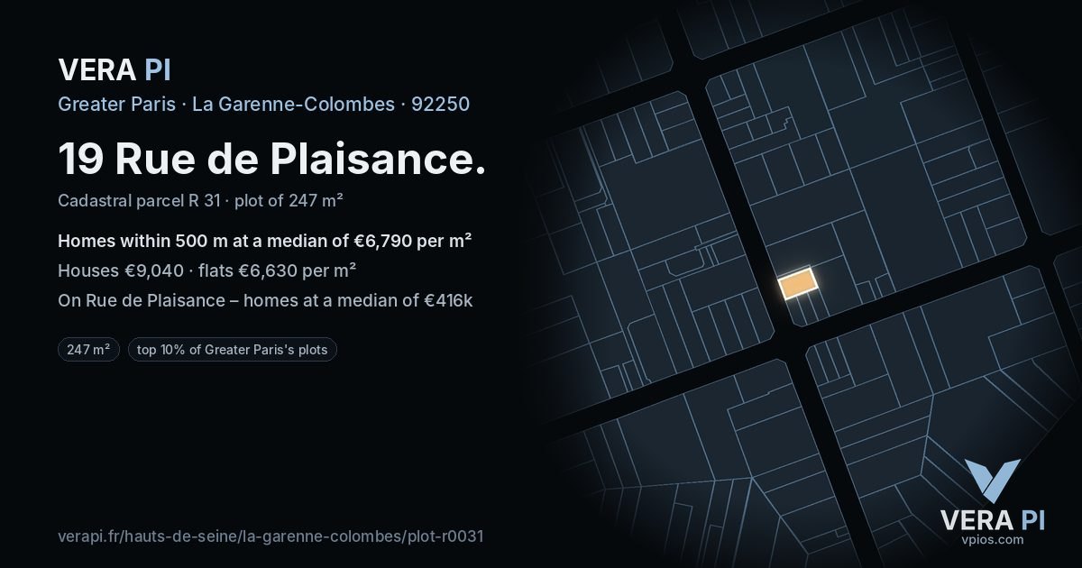 19 Rue de Plaisance, La Garenne-Colombes at night – the plot lit, the parcels around coloured by the prices near them