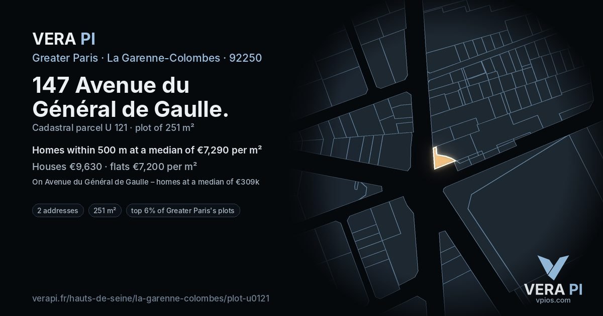 147 Avenue du Général de Gaulle, La Garenne-Colombes at night – the plot lit, the parcels around coloured by the prices near them