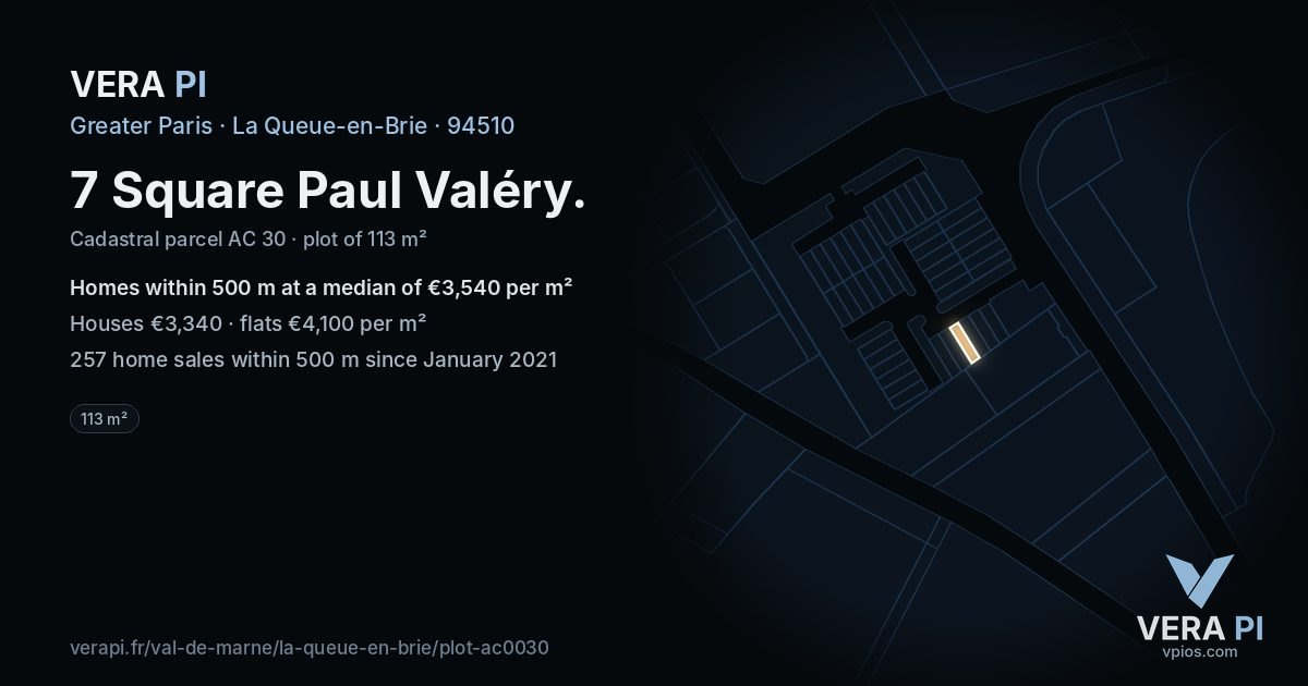 7 Square Paul Valéry, La Queue-en-Brie at night – the plot lit, the parcels around coloured by the prices near them