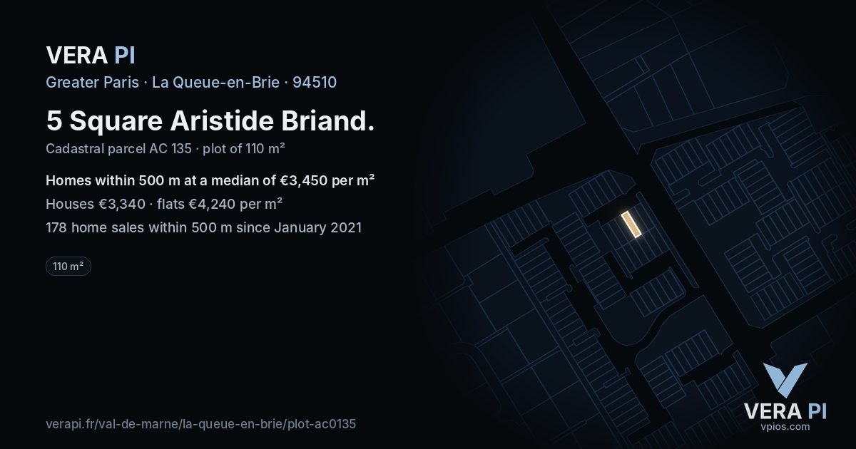 5 Square Aristide Briand, La Queue-en-Brie at night – the plot lit, the parcels around coloured by the prices near them