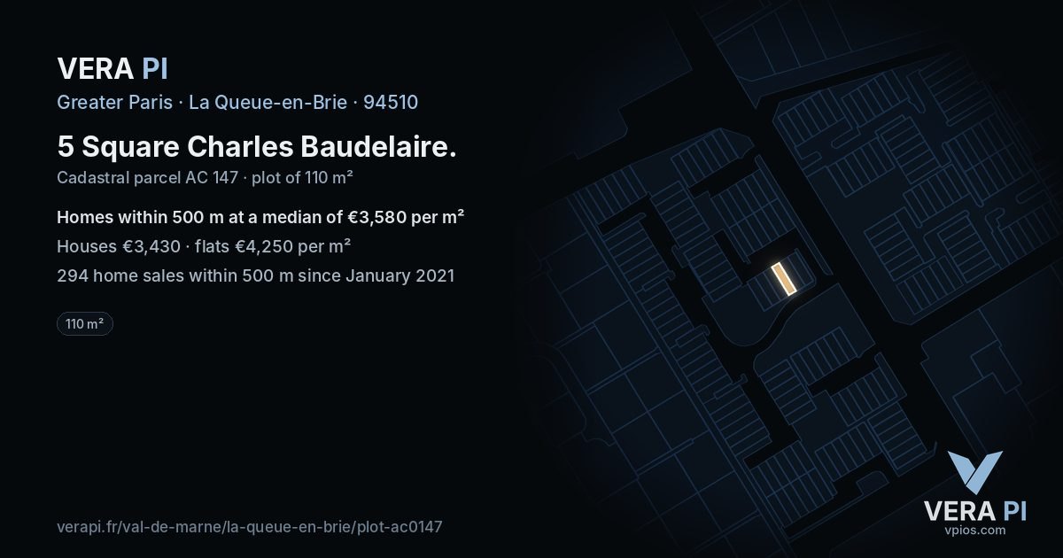 5 Square Charles Baudelaire, La Queue-en-Brie at night – the plot lit, the parcels around coloured by the prices near them