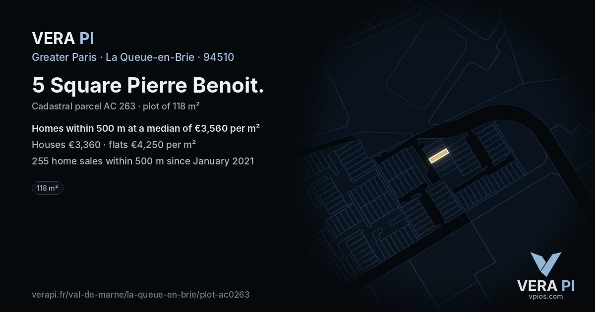 5 Square Pierre Benoit, La Queue-en-Brie at night – the plot lit, the parcels around coloured by the prices near them