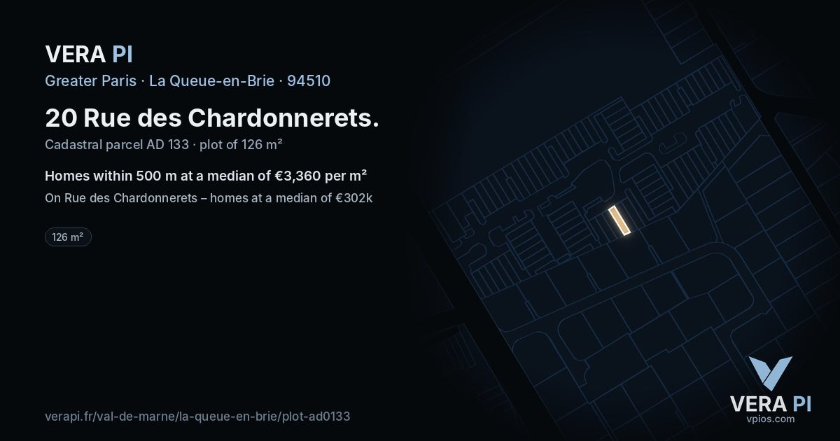 20 Rue des Chardonnerets, La Queue-en-Brie at night – the plot lit, the parcels around coloured by the prices near them