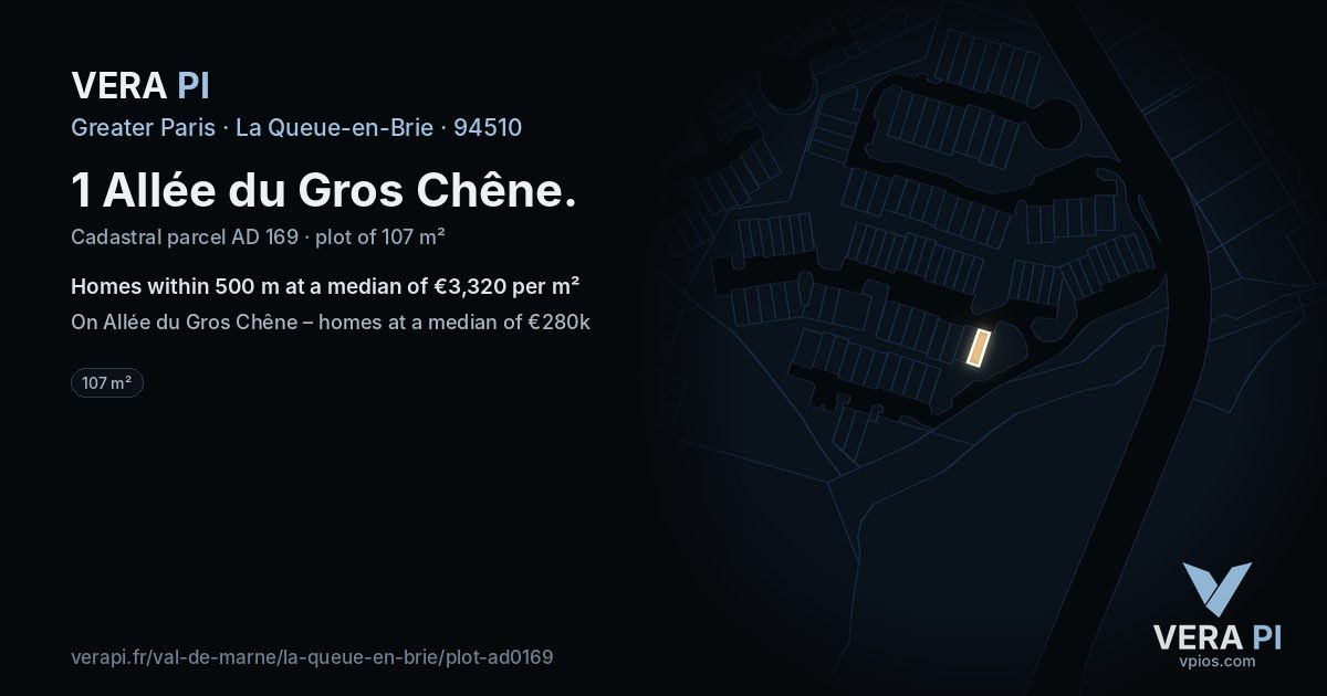 1 Allée du Gros Chêne, La Queue-en-Brie at night – the plot lit, the parcels around coloured by the prices near them