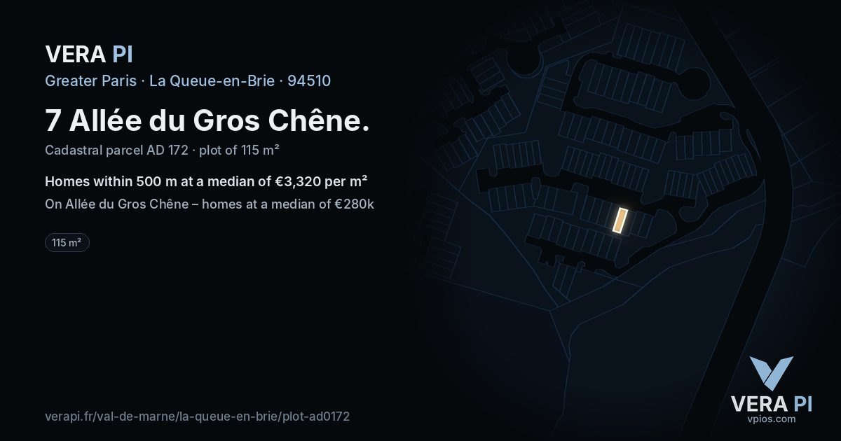 7 Allée du Gros Chêne, La Queue-en-Brie at night – the plot lit, the parcels around coloured by the prices near them