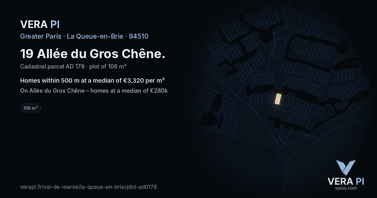 19 Allée du Gros Chêne, La Queue-en-Brie at night – the plot lit, the parcels around coloured by the prices near them