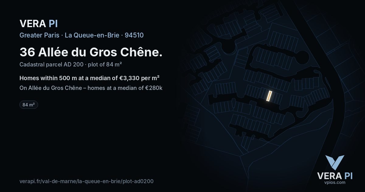 36 Allée du Gros Chêne, La Queue-en-Brie at night – the plot lit, the parcels around coloured by the prices near them