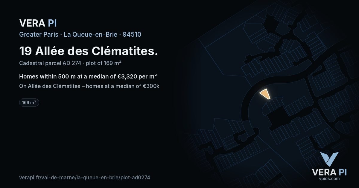 19 Allée des Clématites, La Queue-en-Brie at night – the plot lit, the parcels around coloured by the prices near them
