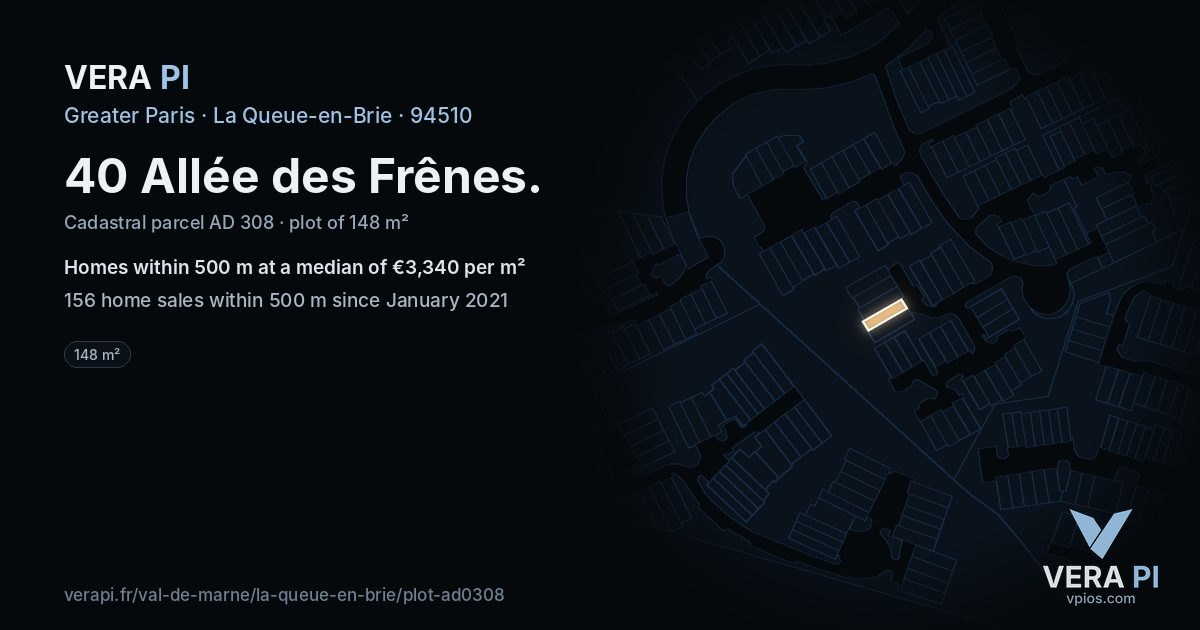 40 Allée des Frênes, La Queue-en-Brie at night – the plot lit, the parcels around coloured by the prices near them
