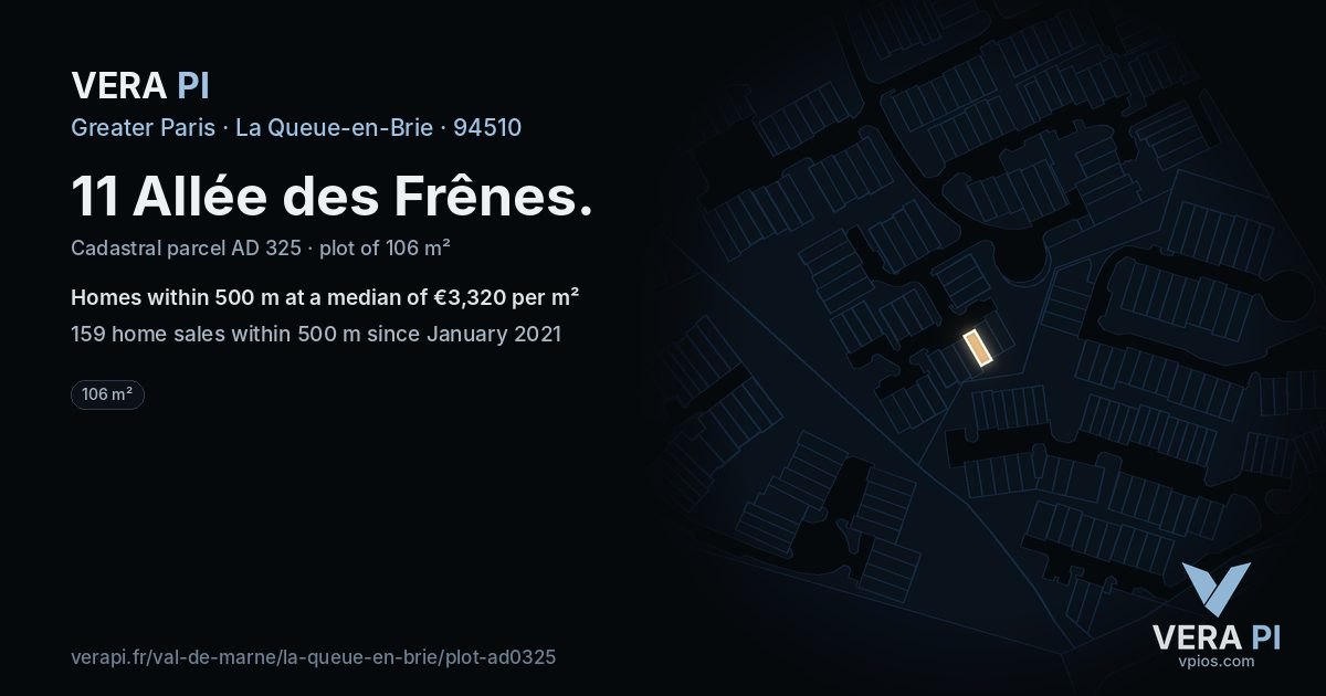 11 Allée des Frênes, La Queue-en-Brie at night – the plot lit, the parcels around coloured by the prices near them