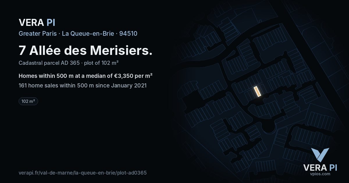 7 Allée des Merisiers, La Queue-en-Brie at night – the plot lit, the parcels around coloured by the prices near them