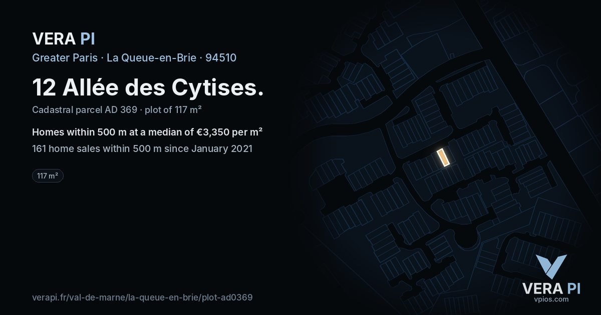 12 Allée des Cytises, La Queue-en-Brie at night – the plot lit, the parcels around coloured by the prices near them