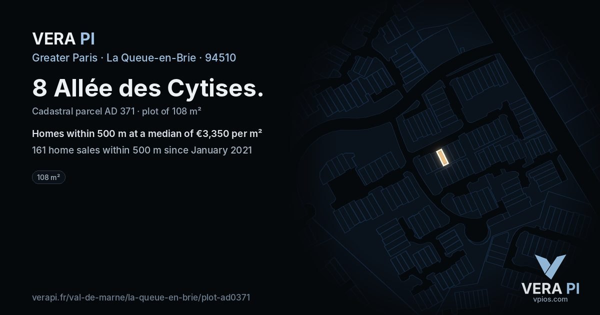 8 Allée des Cytises, La Queue-en-Brie at night – the plot lit, the parcels around coloured by the prices near them