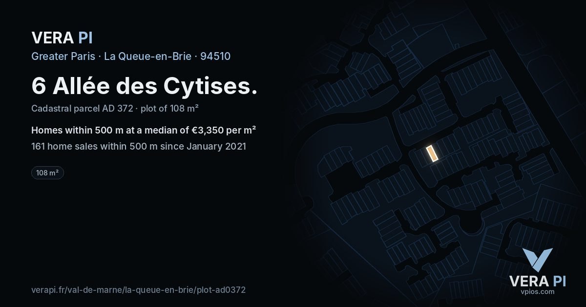 6 Allée des Cytises, La Queue-en-Brie at night – the plot lit, the parcels around coloured by the prices near them