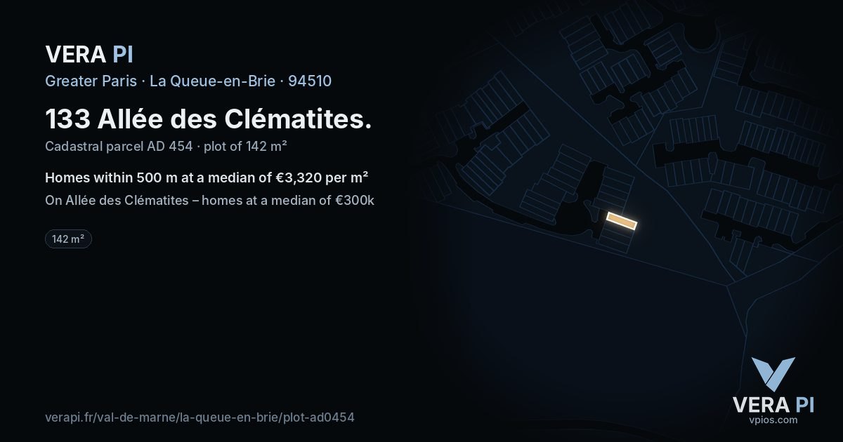 133 Allée des Clématites, La Queue-en-Brie at night – the plot lit, the parcels around coloured by the prices near them
