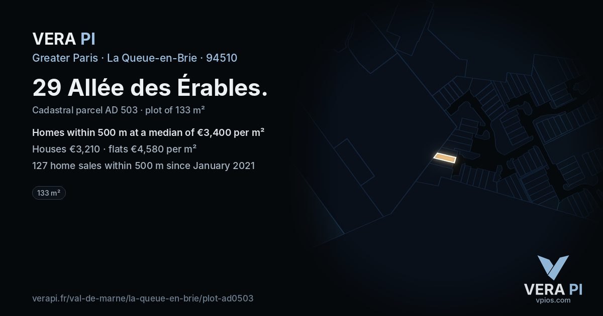 29 Allée des Érables, La Queue-en-Brie at night – the plot lit, the parcels around coloured by the prices near them