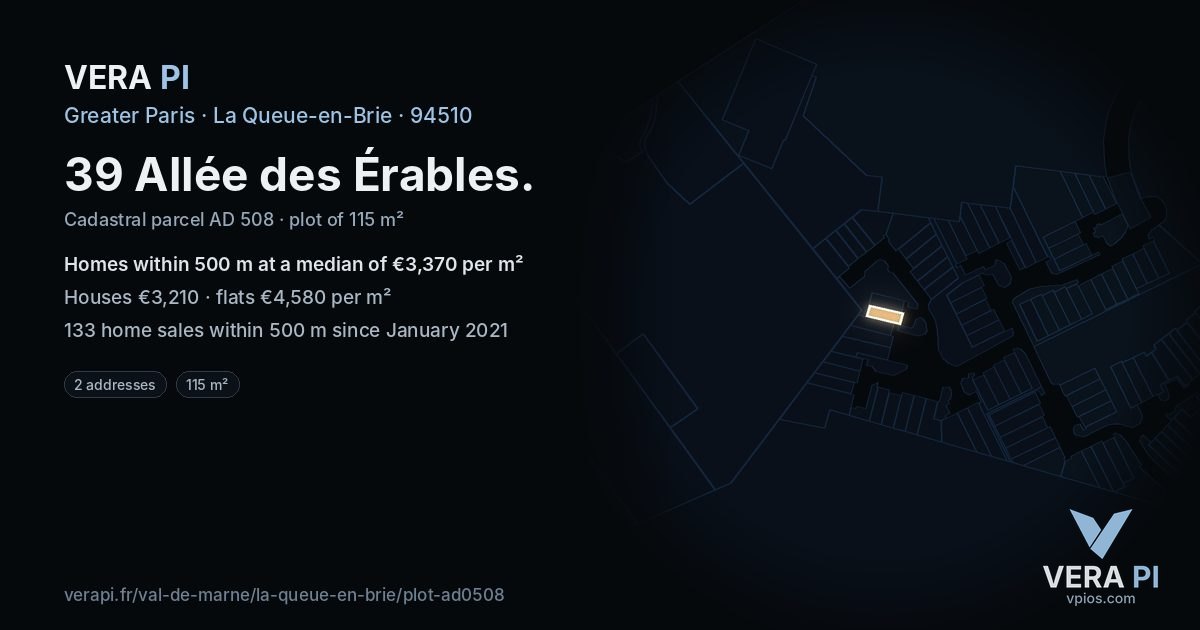 39 Allée des Érables, La Queue-en-Brie at night – the plot lit, the parcels around coloured by the prices near them