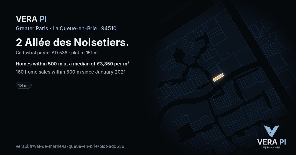 2 Allée des Noisetiers, La Queue-en-Brie at night – the plot lit, the parcels around coloured by the prices near them