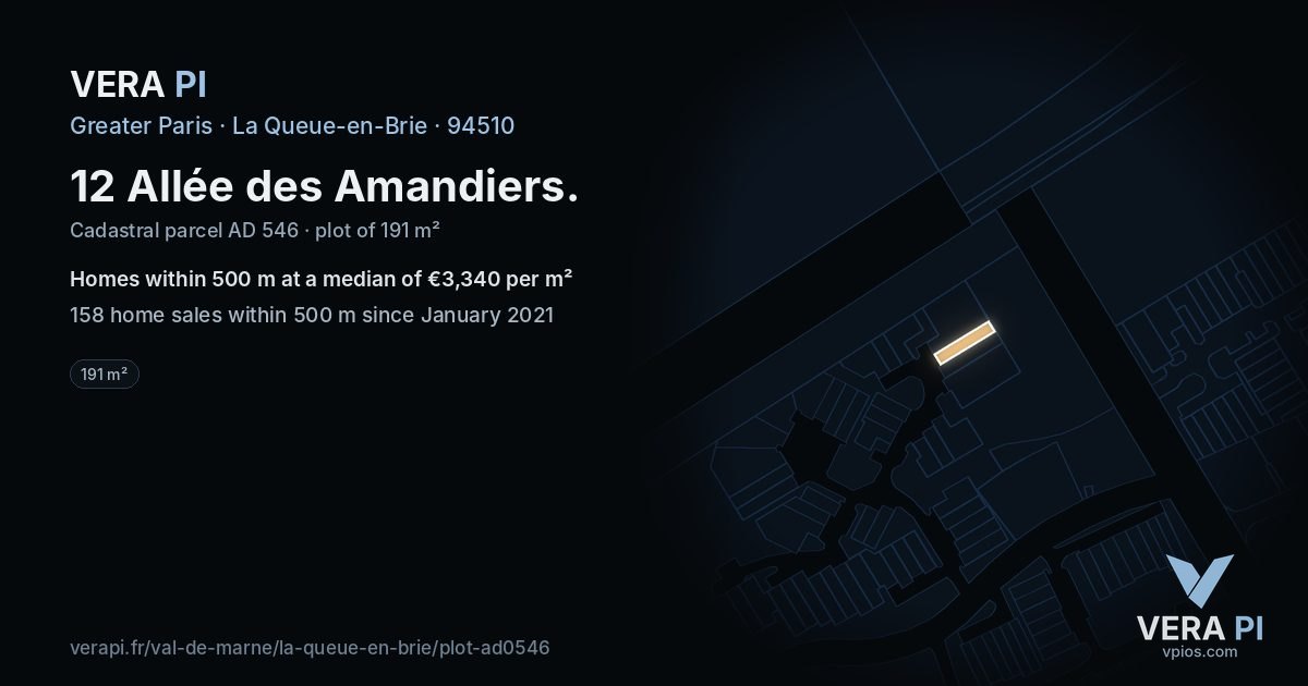 12 Allée des Amandiers, La Queue-en-Brie at night – the plot lit, the parcels around coloured by the prices near them