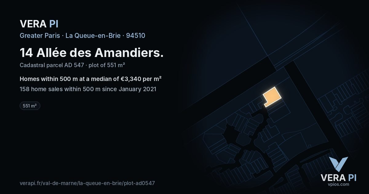 14 Allée des Amandiers, La Queue-en-Brie at night – the plot lit, the parcels around coloured by the prices near them