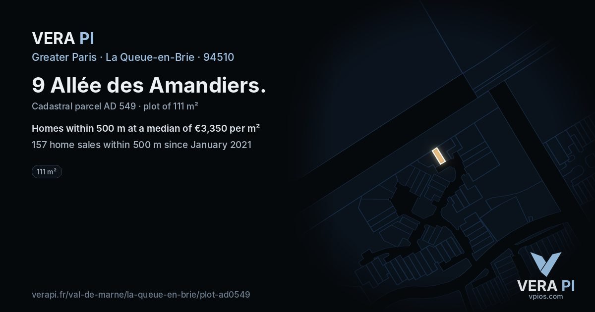 9 Allée des Amandiers, La Queue-en-Brie at night – the plot lit, the parcels around coloured by the prices near them