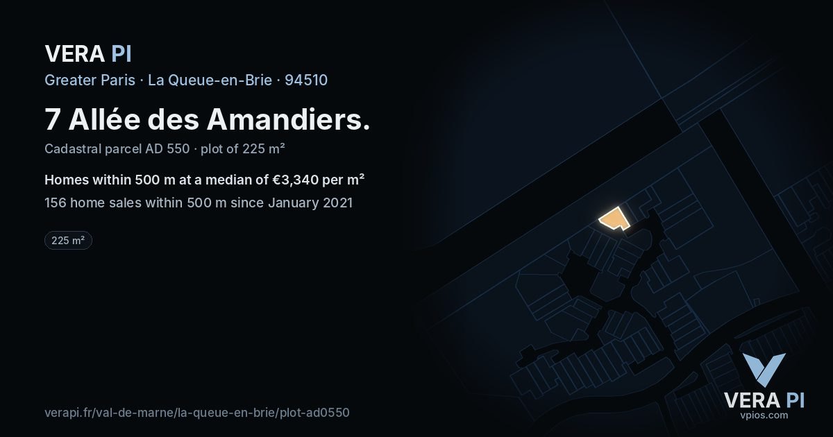 7 Allée des Amandiers, La Queue-en-Brie at night – the plot lit, the parcels around coloured by the prices near them