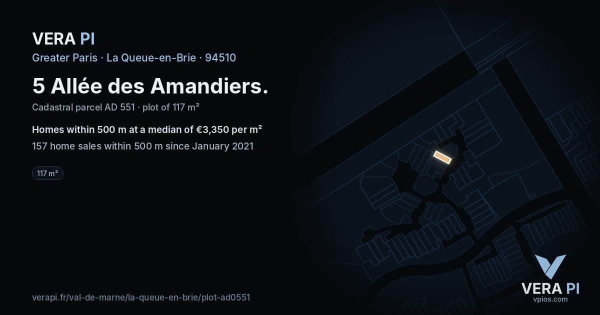 5 Allée des Amandiers, La Queue-en-Brie at night – the plot lit, the parcels around coloured by the prices near them