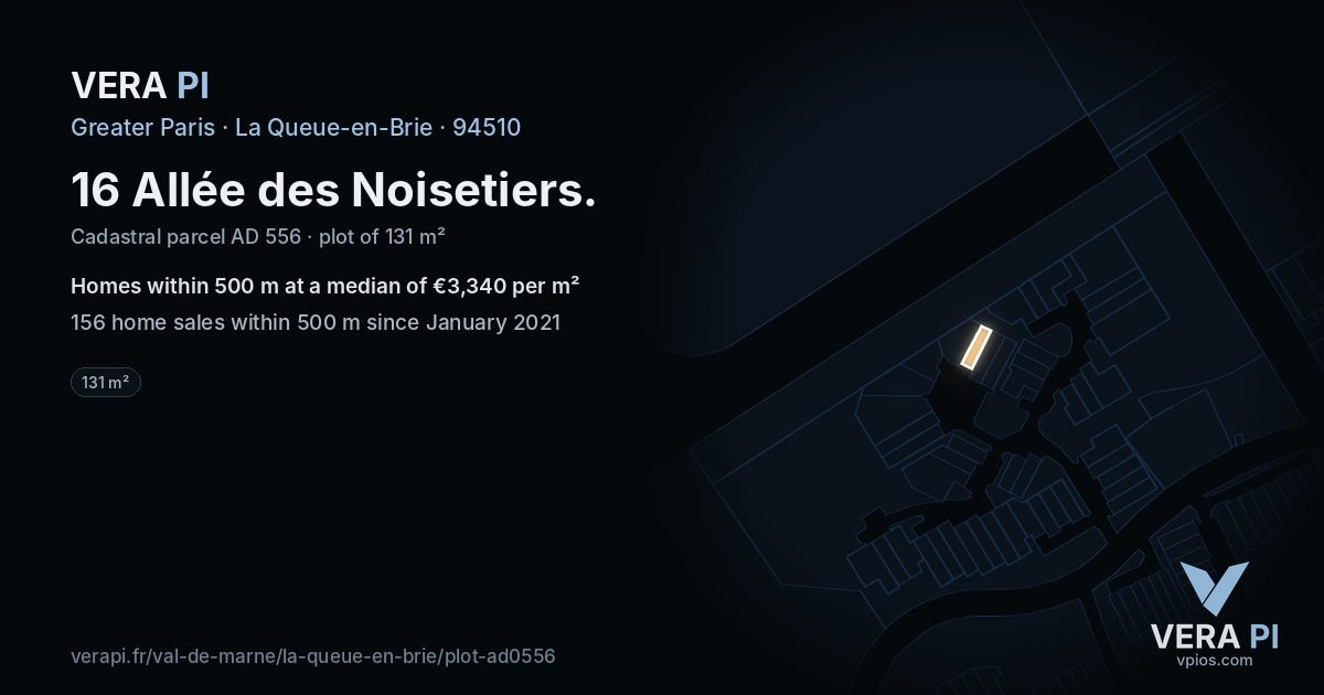 16 Allée des Noisetiers, La Queue-en-Brie at night – the plot lit, the parcels around coloured by the prices near them