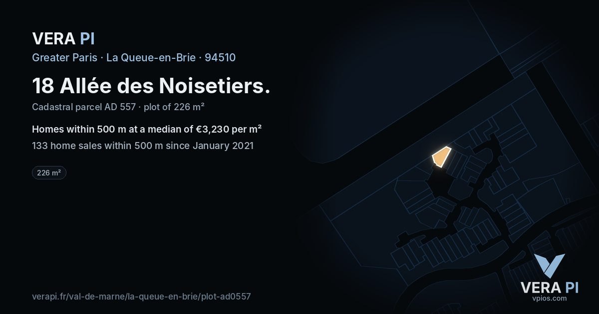18 Allée des Noisetiers, La Queue-en-Brie at night – the plot lit, the parcels around coloured by the prices near them
