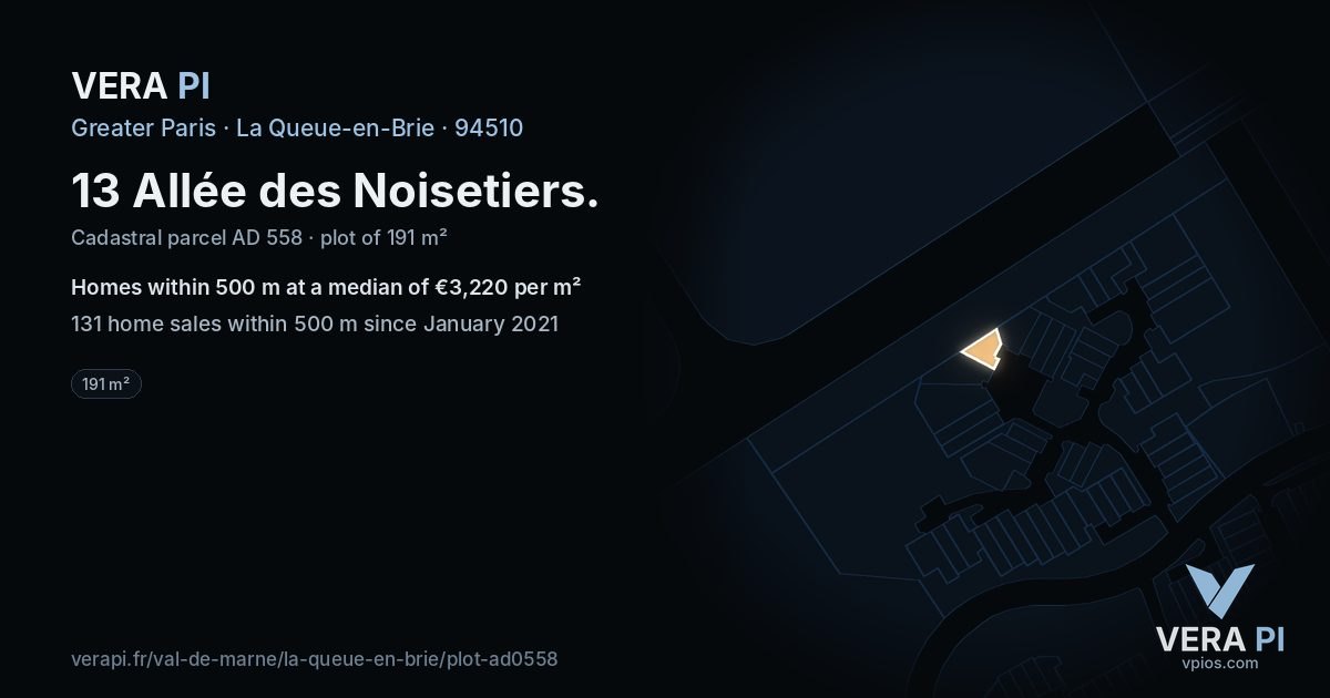 13 Allée des Noisetiers, La Queue-en-Brie at night – the plot lit, the parcels around coloured by the prices near them
