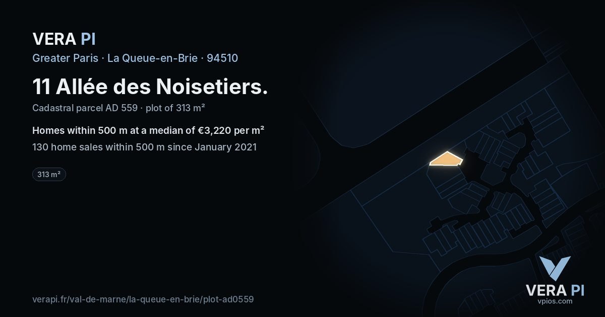 11 Allée des Noisetiers, La Queue-en-Brie at night – the plot lit, the parcels around coloured by the prices near them