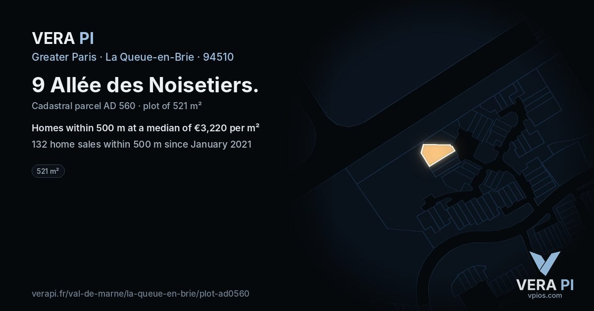 9 Allée des Noisetiers, La Queue-en-Brie at night – the plot lit, the parcels around coloured by the prices near them