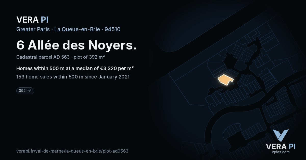 6 Allée des Noyers, La Queue-en-Brie at night – the plot lit, the parcels around coloured by the prices near them