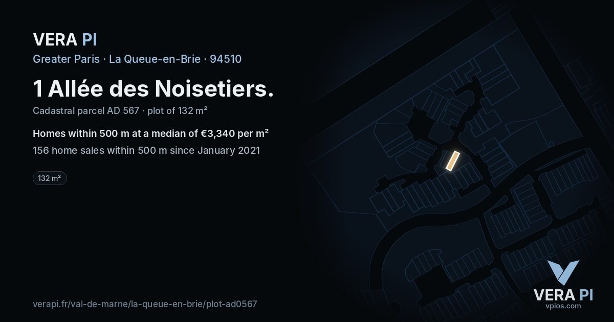 1 Allée des Noisetiers, La Queue-en-Brie at night – the plot lit, the parcels around coloured by the prices near them