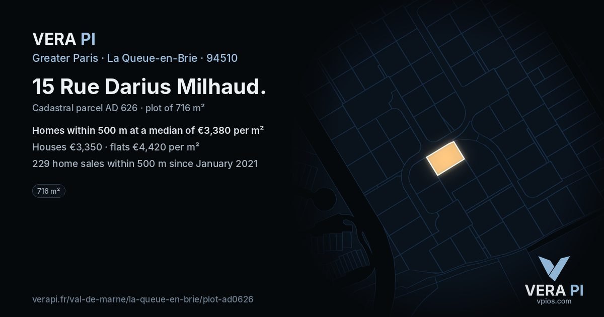 15 Rue Darius Milhaud, La Queue-en-Brie at night – the plot lit, the parcels around coloured by the prices near them