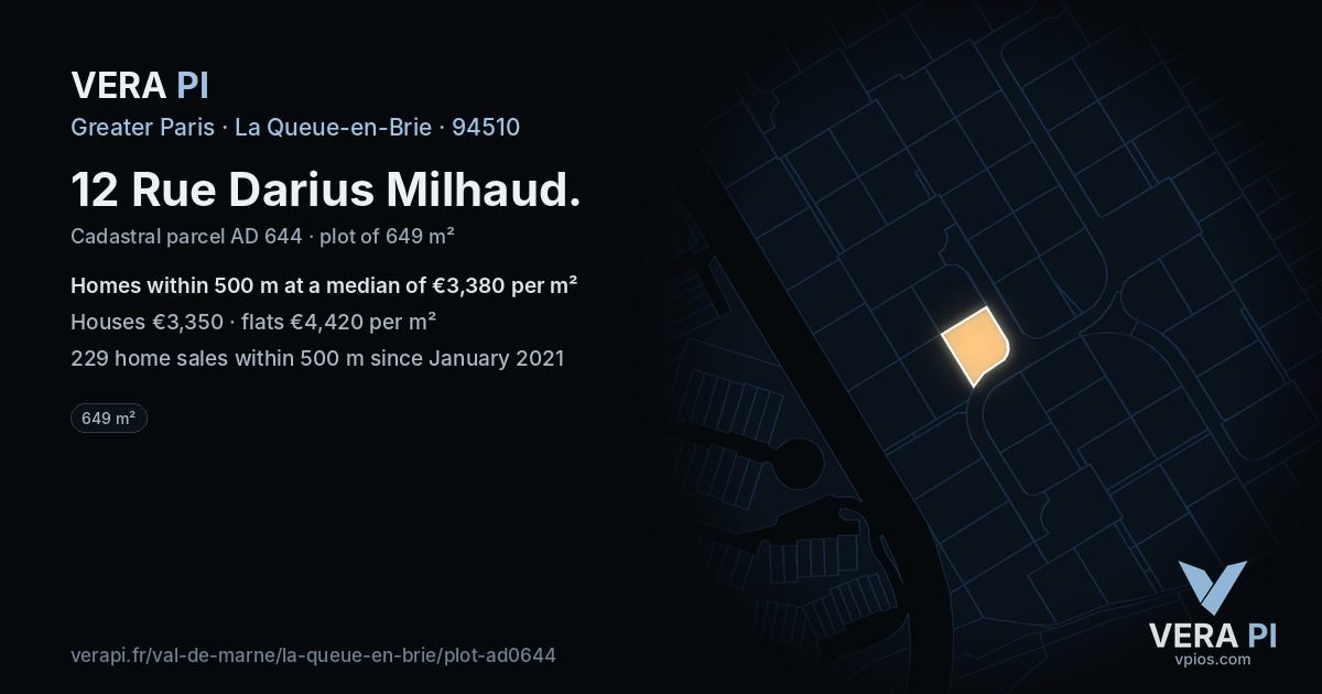 12 Rue Darius Milhaud, La Queue-en-Brie at night – the plot lit, the parcels around coloured by the prices near them