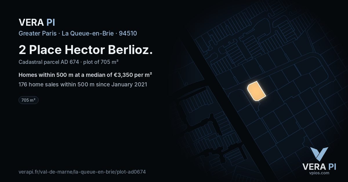 2 Place Hector Berlioz, La Queue-en-Brie at night – the plot lit, the parcels around coloured by the prices near them
