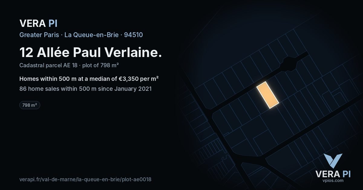 12 Allée Paul Verlaine, La Queue-en-Brie at night – the plot lit, the parcels around coloured by the prices near them