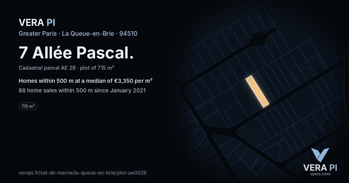 7 Allée Pascal, La Queue-en-Brie at night – the plot lit, the parcels around coloured by the prices near them