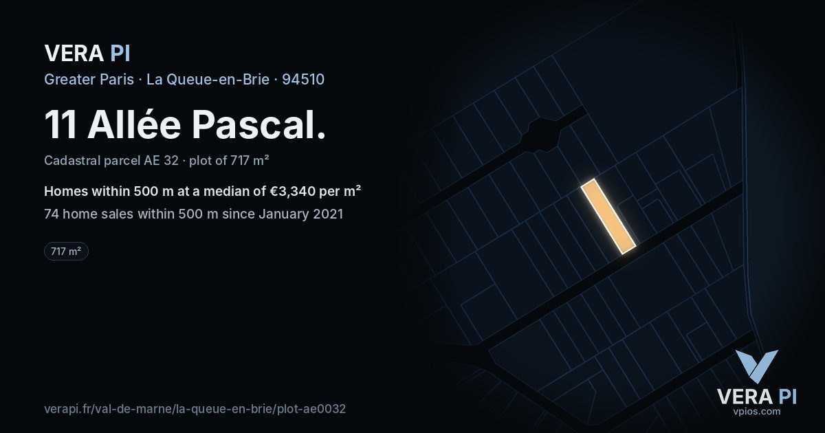 11 Allée Pascal, La Queue-en-Brie at night – the plot lit, the parcels around coloured by the prices near them