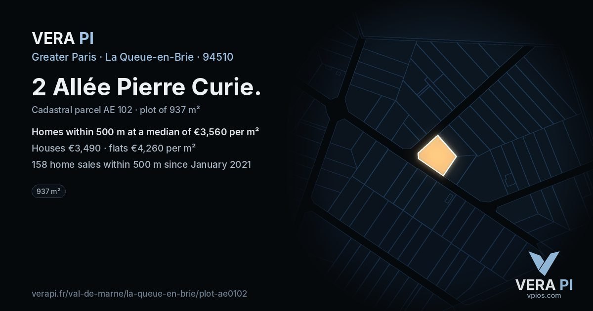2 Allée Pierre Curie, La Queue-en-Brie at night – the plot lit, the parcels around coloured by the prices near them