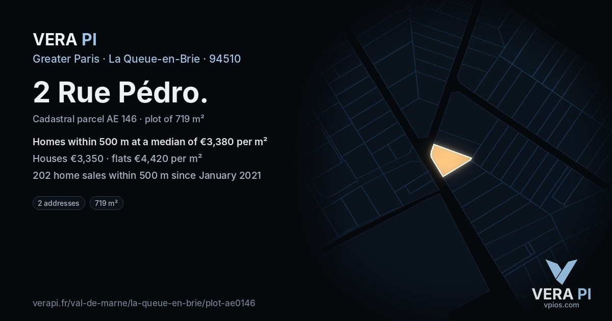 2 Rue Pédro, La Queue-en-Brie at night – the plot lit, the parcels around coloured by the prices near them