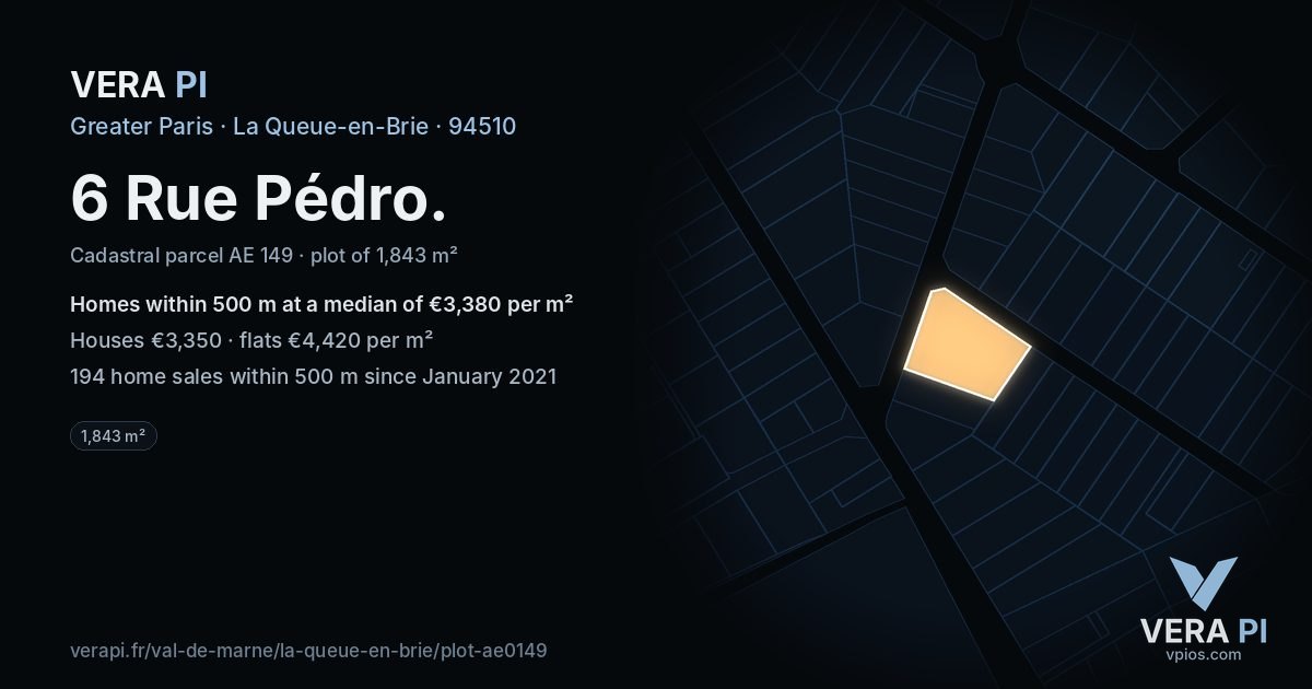 6 Rue Pédro, La Queue-en-Brie at night – the plot lit, the parcels around coloured by the prices near them