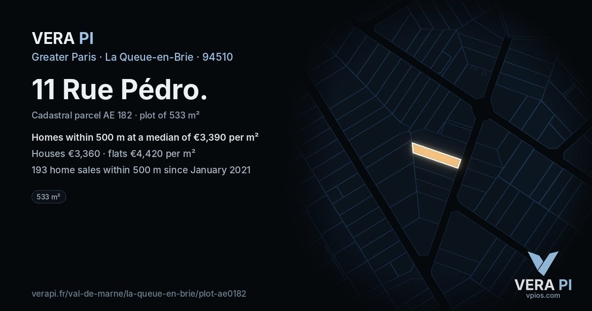 11 Rue Pédro, La Queue-en-Brie at night – the plot lit, the parcels around coloured by the prices near them