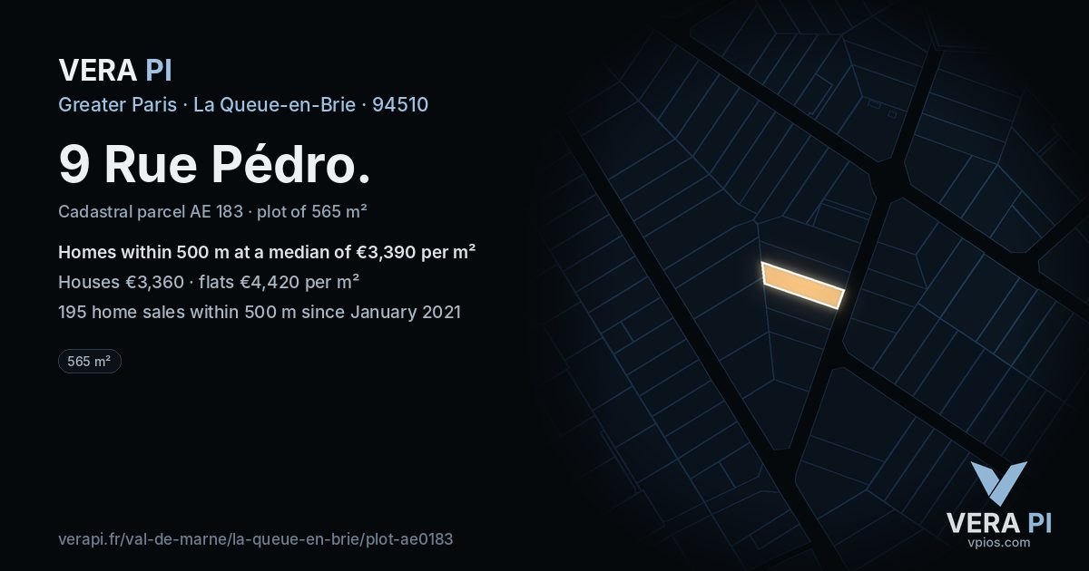 9 Rue Pédro, La Queue-en-Brie at night – the plot lit, the parcels around coloured by the prices near them