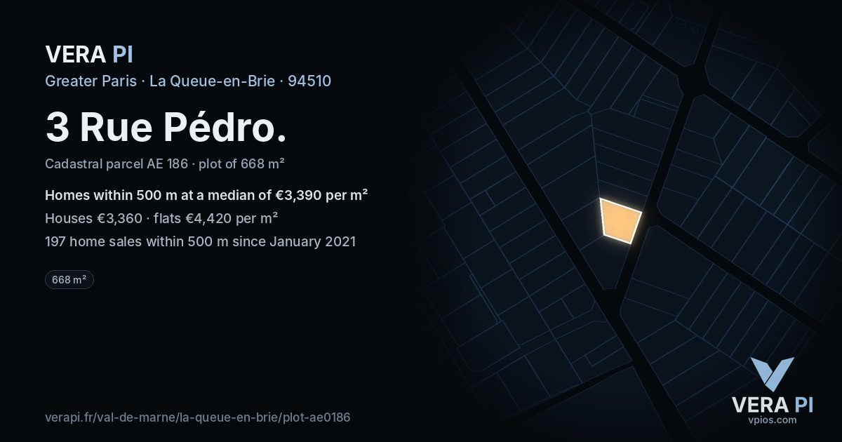 3 Rue Pédro, La Queue-en-Brie at night – the plot lit, the parcels around coloured by the prices near them