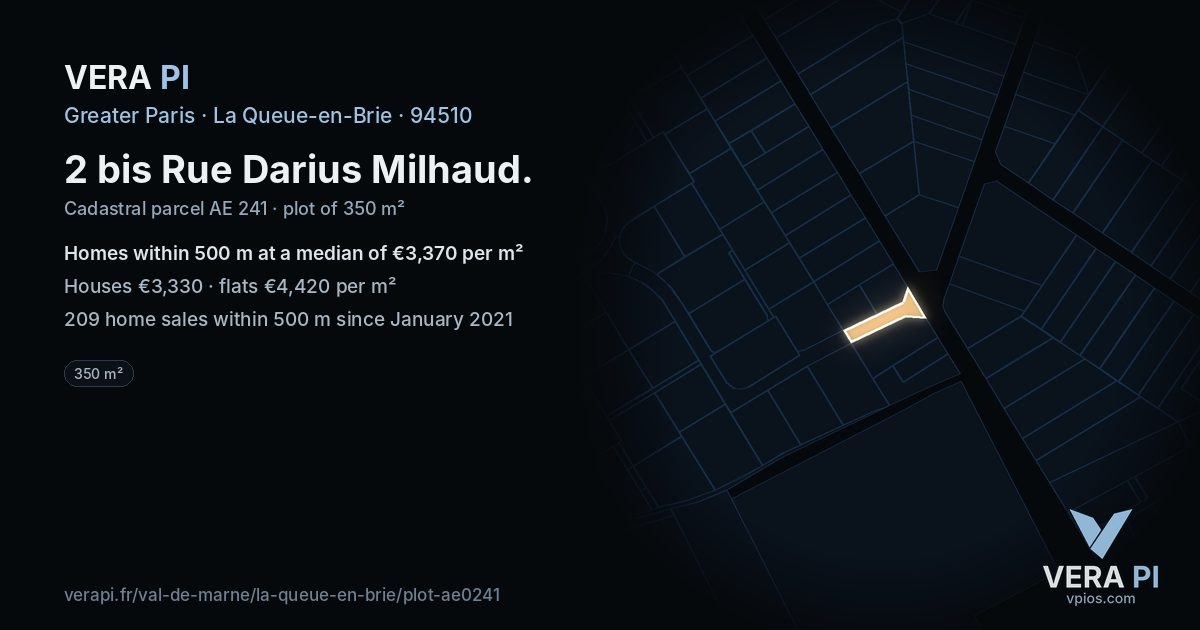 2 bis Rue Darius Milhaud, La Queue-en-Brie at night – the plot lit, the parcels around coloured by the prices near them